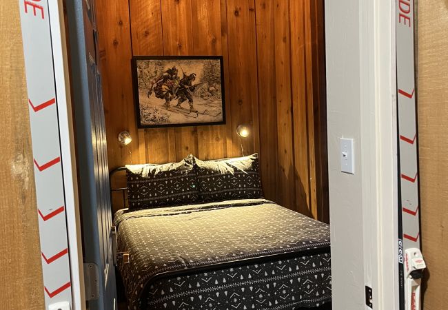 Hotel in Winter Park - Hotel Room - Double Bed - Downtown Winter Park, CO Hotel in Winter Park - Hotel Room - Double Bed - Downtown Winter Park, CO